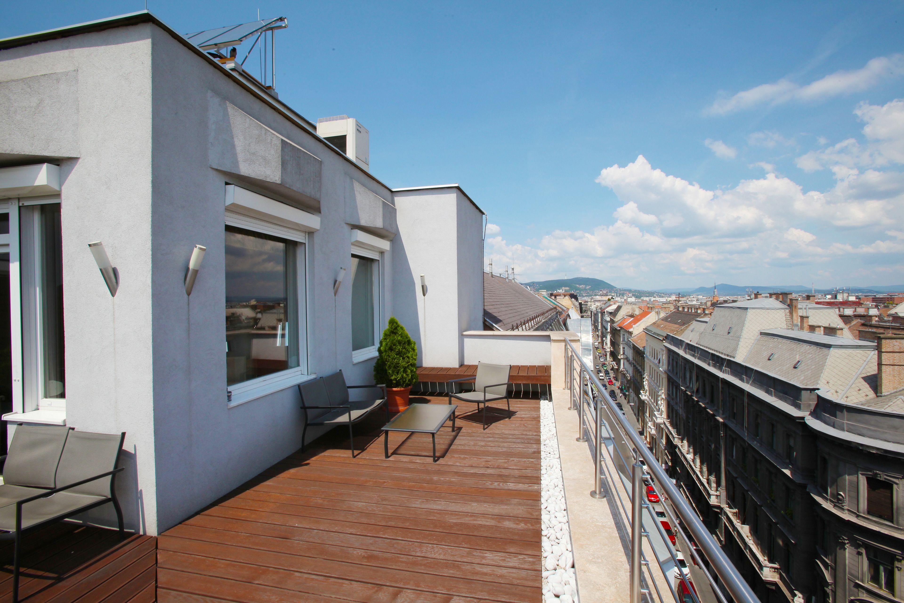 Medos Hotel, Budapest